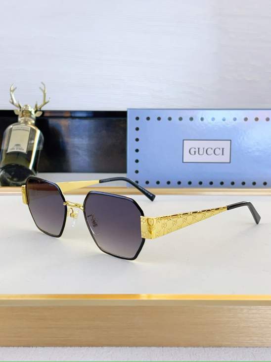 Picture of Gucci Sunglasses _SKUfw80049342fw